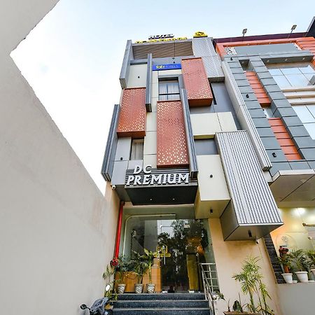 Fabhotel Dc Premium Zirakpur Buitenkant foto