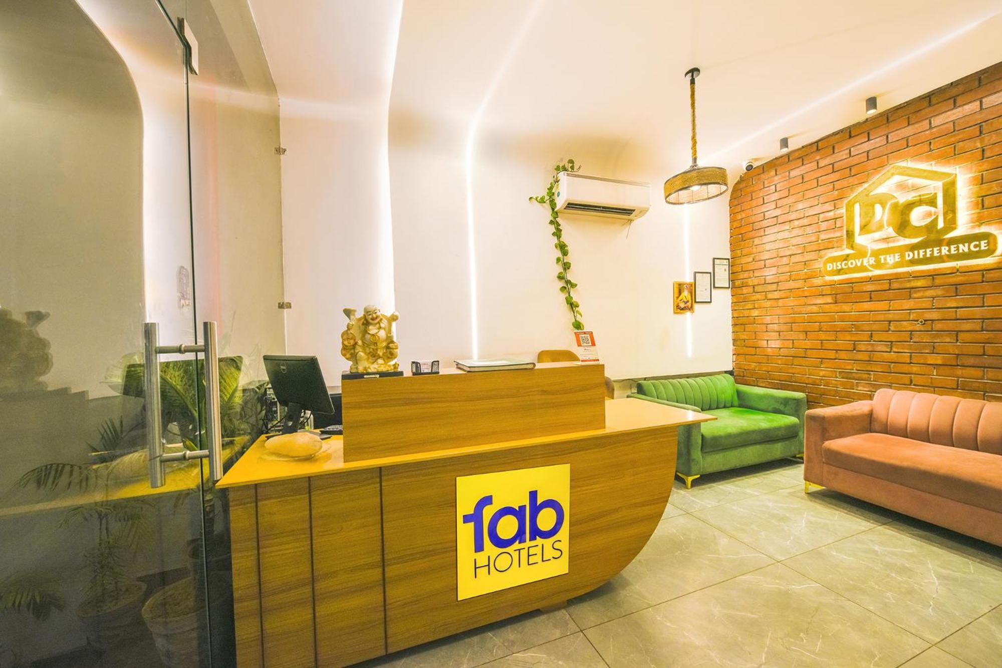 Fabhotel Dc Premium Zirakpur Buitenkant foto