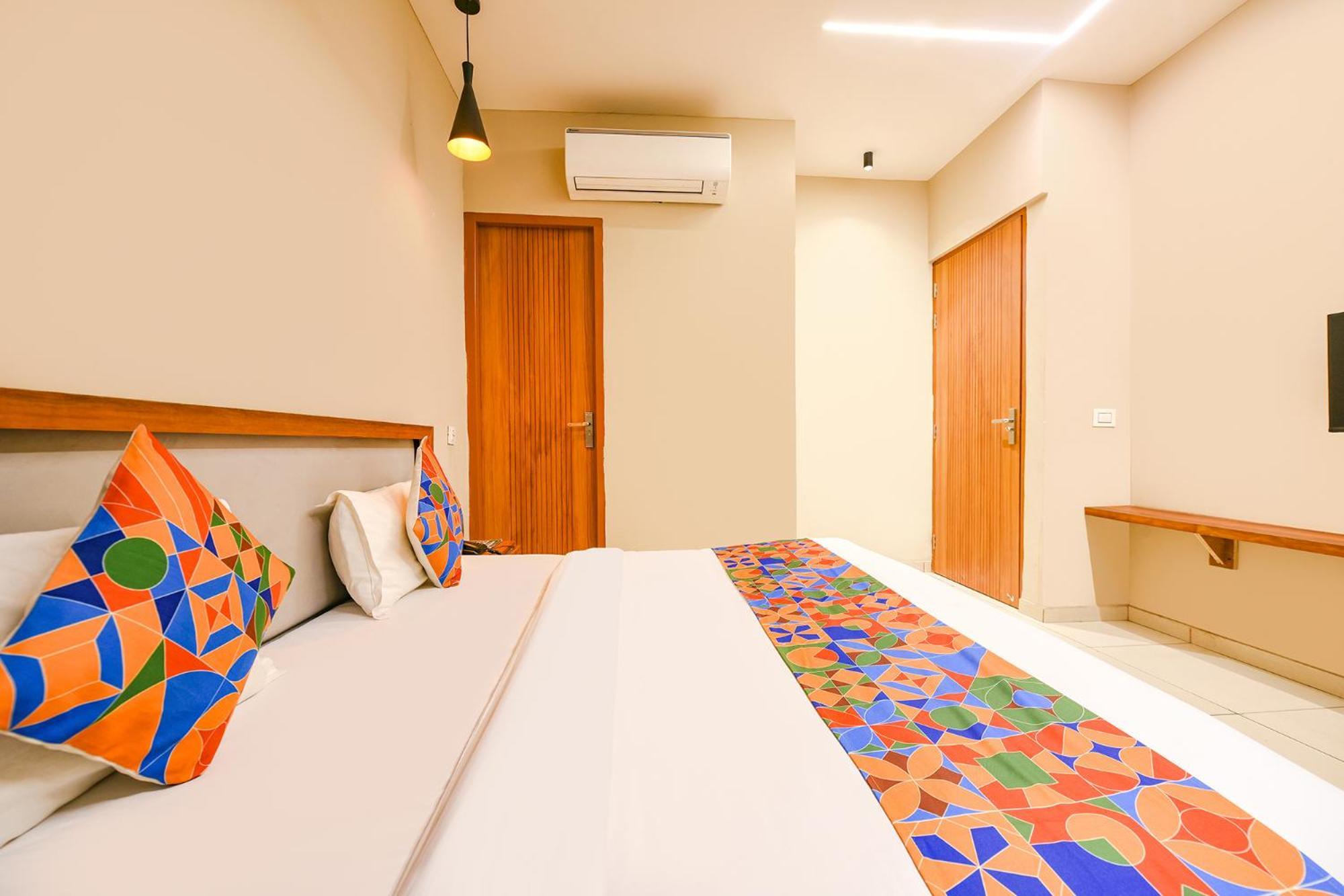 Fabhotel Dc Premium Zirakpur Buitenkant foto