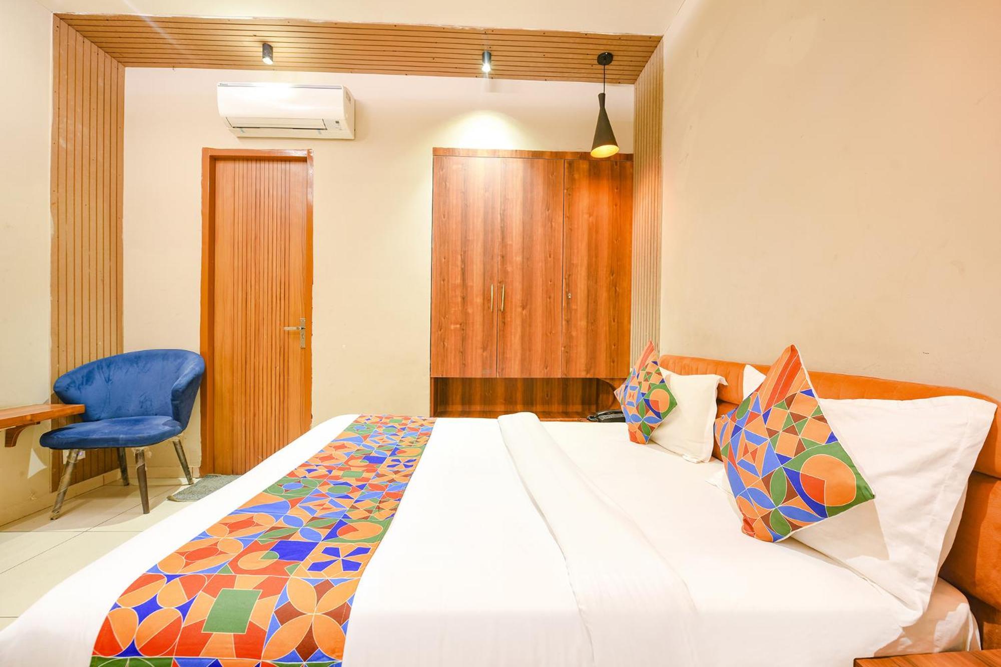 Fabhotel Dc Premium Zirakpur Buitenkant foto