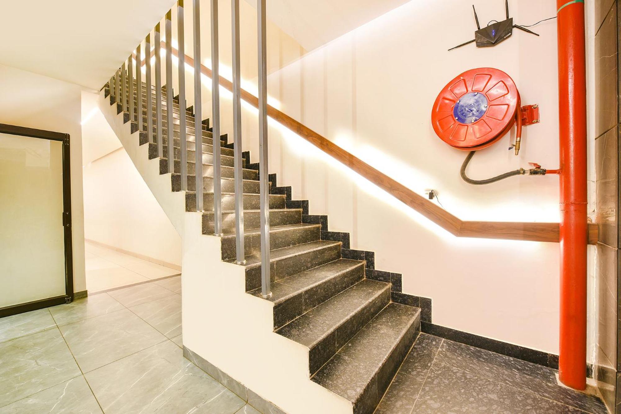 Fabhotel Dc Premium Zirakpur Buitenkant foto